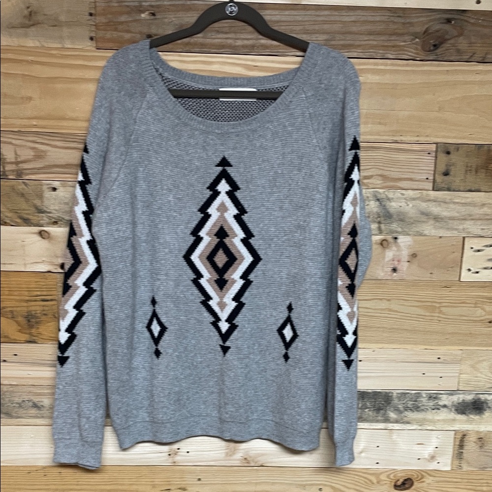 Shop Wanna B size XL Gray Tribal Pattern Pullover Soft Stretchy Crewneck Sweater